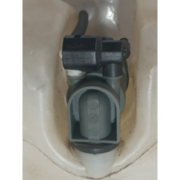 Reservatorio Esguicho Agua Limpador Renault Sandero 2011