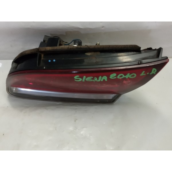 Lanterna Tampa Traseira Lado Direito Fiat Siena 2010 Direito