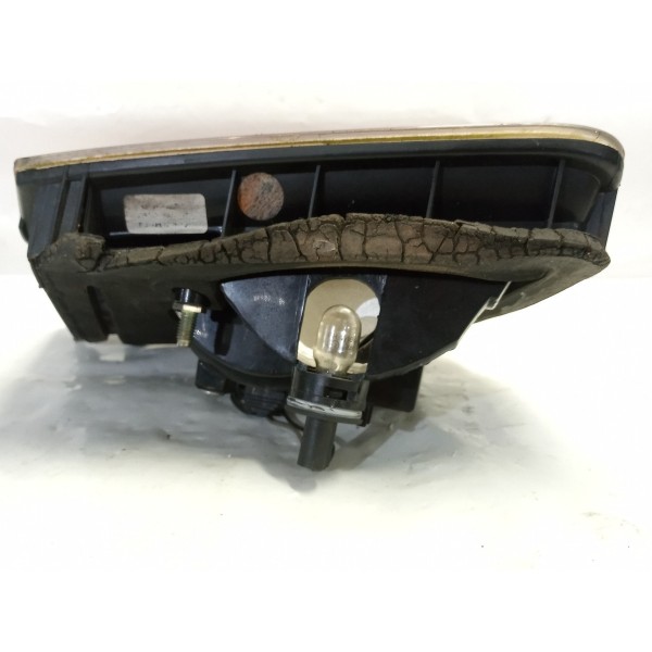 Lanterna Tampa Traseira Lado Esquerdo Fiat Siena 2010