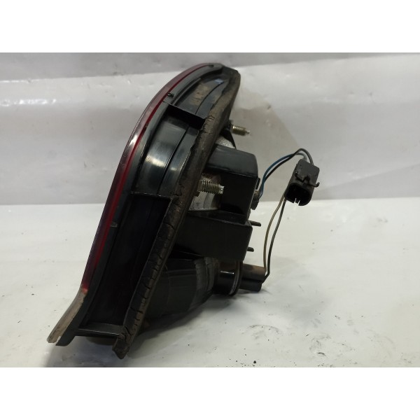 Lanterna Tampa Traseira Lado Esquerdo Fiat Siena 2010