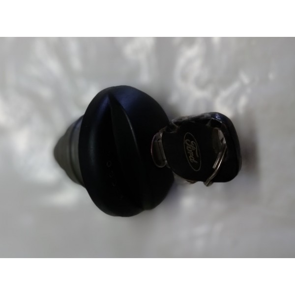 Tampa Do Gargalo Com Chave Ford Fiesta 2012