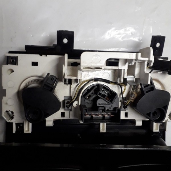 Comando Ar Cond. Difusor Moldura Central Palio Wk 2006