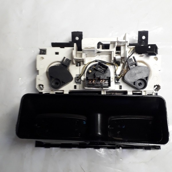 Comando Ar Cond. Difusor Moldura Central Palio Wk 2006