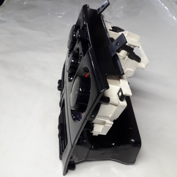 Comando Ar Cond. Difusor Moldura Central Palio Wk 2006