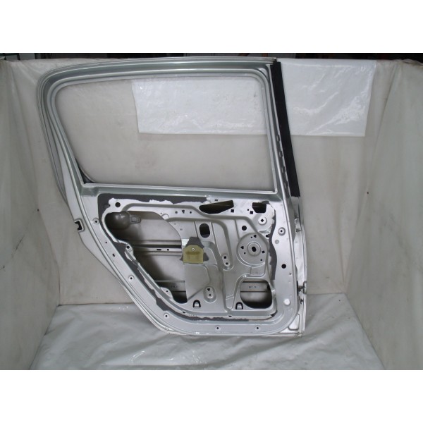 Porta Traseira Esquerda Peugeot 307 2005 Hatch Traseira Esquerdo Prateado