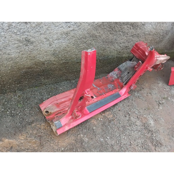 Lateral Caixa Roda Lado Direito Vw Golf Sapão 2000 4 Portas