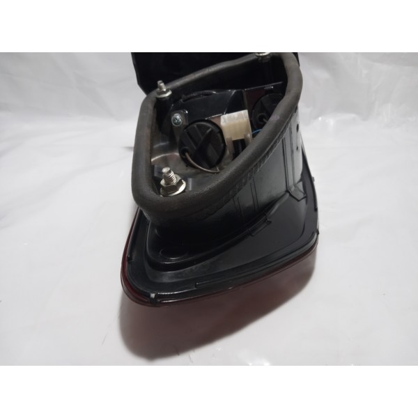 Lanterna Direita Fiat Palio Weekend 2014