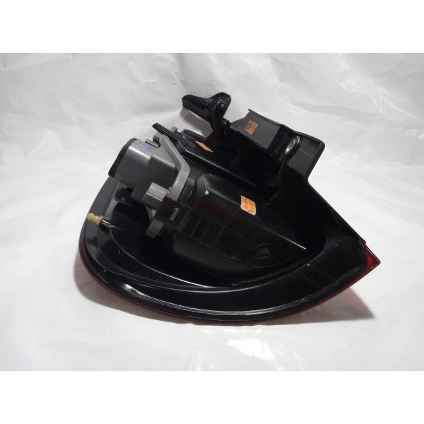 Lanterna Direita Fiat Uno Vivace  Direito Vermelho