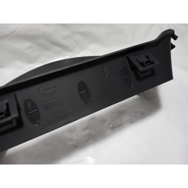 Moldura Painel Instrumento Citroen C3 2010