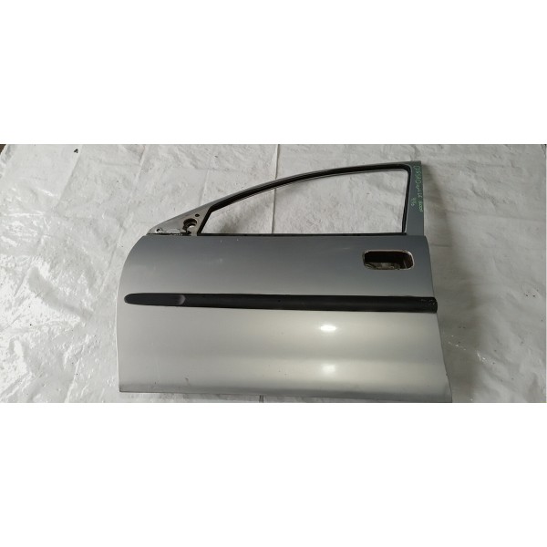 Porta Dianteira Esquerda Gm Corsa 2000  Dianteira Esquerdo Cinza