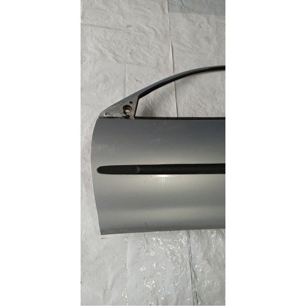 Porta Dianteira Esquerda Gm Corsa 2000  Dianteira Esquerdo Cinza