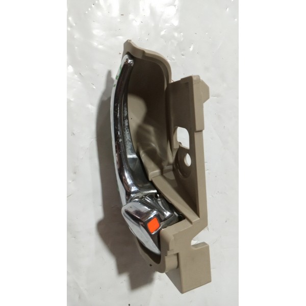 Maçaneta Interna Porta Traseira Direita Gm Trailblazer 2013 Traseira