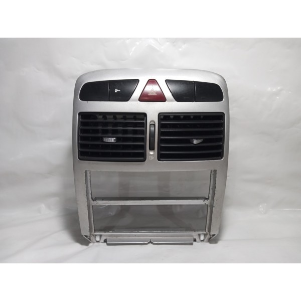 Moldura Central Painel Difusor Botão Alerta Peugeot 307 2010