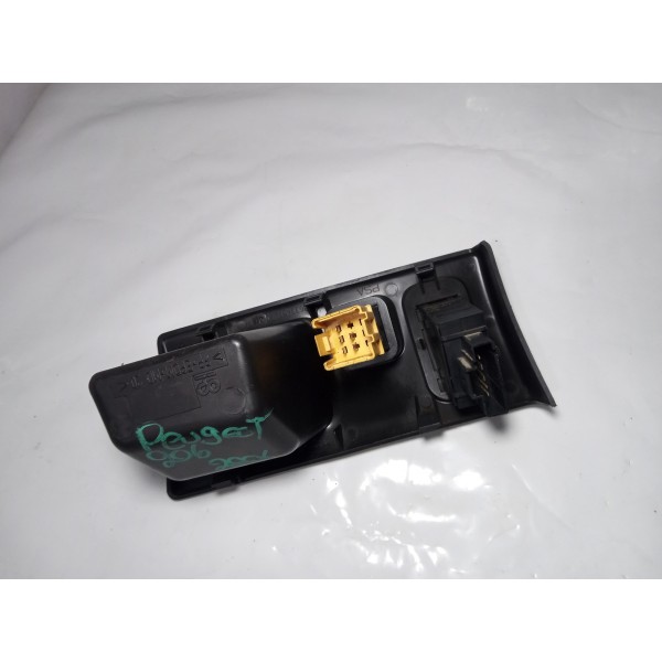 Moldura Botão Regulagem Luz E Trava Vidros Peugeot 206 2006