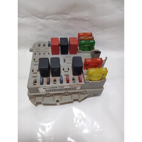 Caixa Fusível Fiat Palio Fire 2001 1.0 16v  46766008