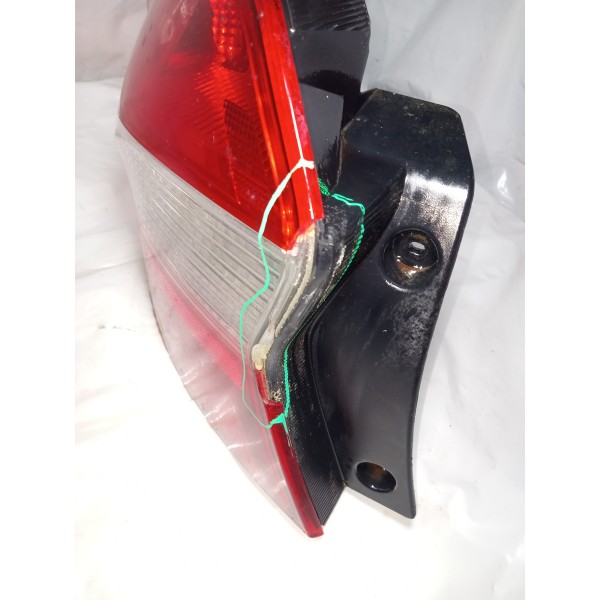 Lanterna Traseira Lado Esquerdo Ford Ka Sedam 2019 C/ Avaria Esquerdo Vermelho