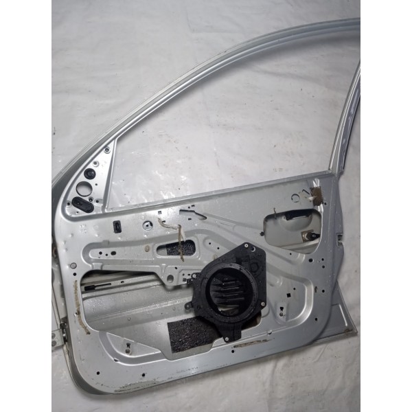 Porta Dianteira Direita Peugeot Sw 206 2006 4 Portas  Dianteira Direita Cinza