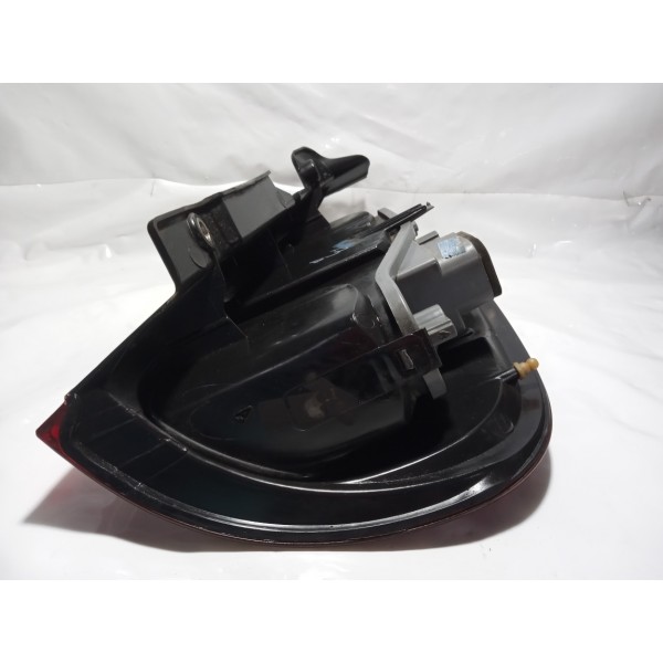 Lanterna Lado Esquerdo Fiat Uno Vivace 2013