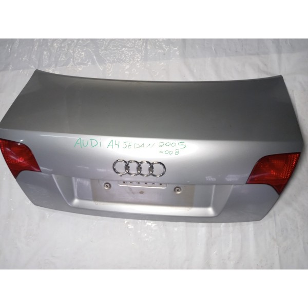 Tampa Traseira Audi A4 2005 Sedam Com Lanternas