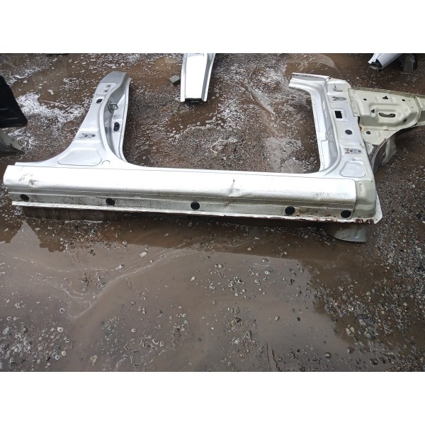 Lateral Caixa De Ar Lado Direito Kia Cerato 2010 (prata)