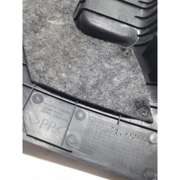 Acabamento Inferior Porta Dianteira Esquerda Kia Cerato 2010