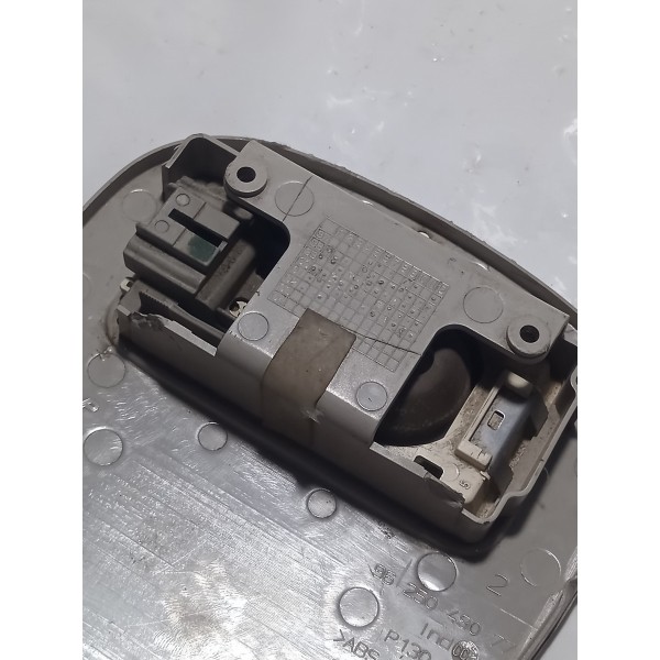 Luz De Teto Peugeot 206 2006