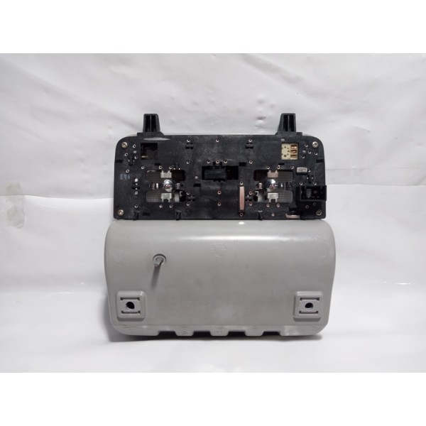 Luz De Teto Hyundai Elantra 2012