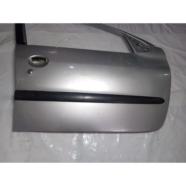 Porta Dianteira Direita Peugeot 206 2001 Dianteira Direita Cinza