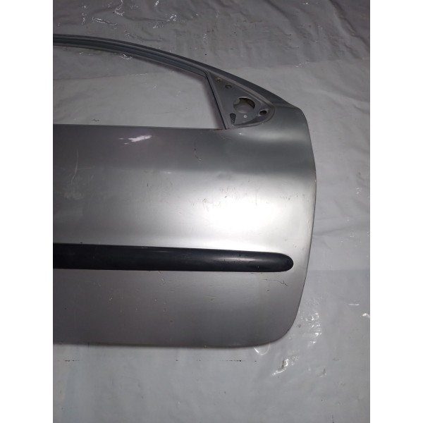 Porta Dianteira Direita Peugeot 206 2001 Dianteira Direita Cinza