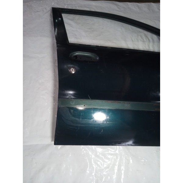 Porta Fiat Palio 1999 Dianteira Direito 4p Usado  Dianteira Direita Verde