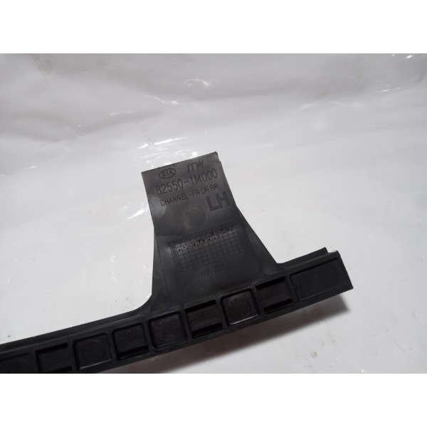 Guia Canaleta Vidro Porta Dianteira Esquerda Kia Cerato 2010 Preto