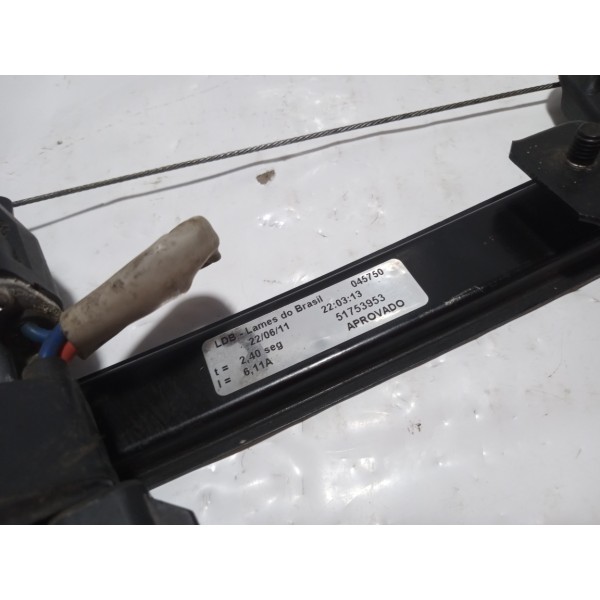 Máquina Vidro Dianteira Direita Fiat Punto 2011