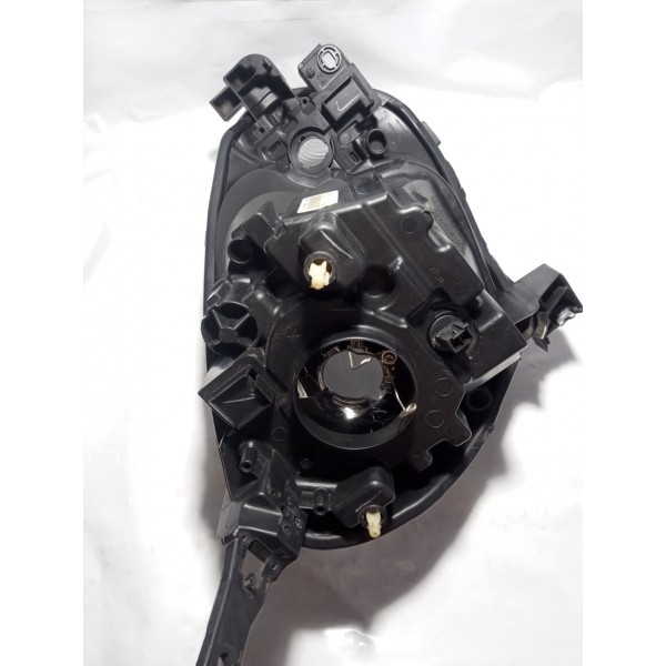 Farol Lado Esquerdo Nissan March 2013 Esquerdo