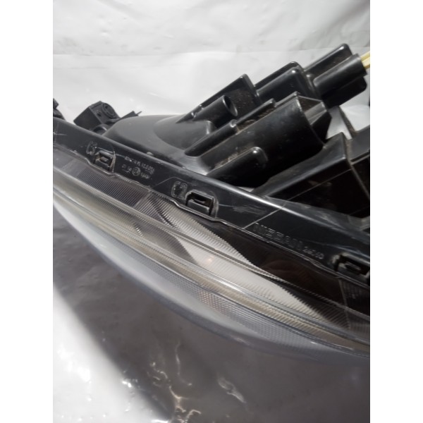 Farol Lado Esquerdo Nissan March 2013 Esquerdo