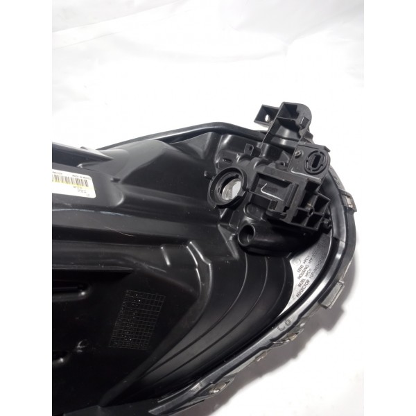 Farol Lado Esquerdo Nissan March 2013 Esquerdo