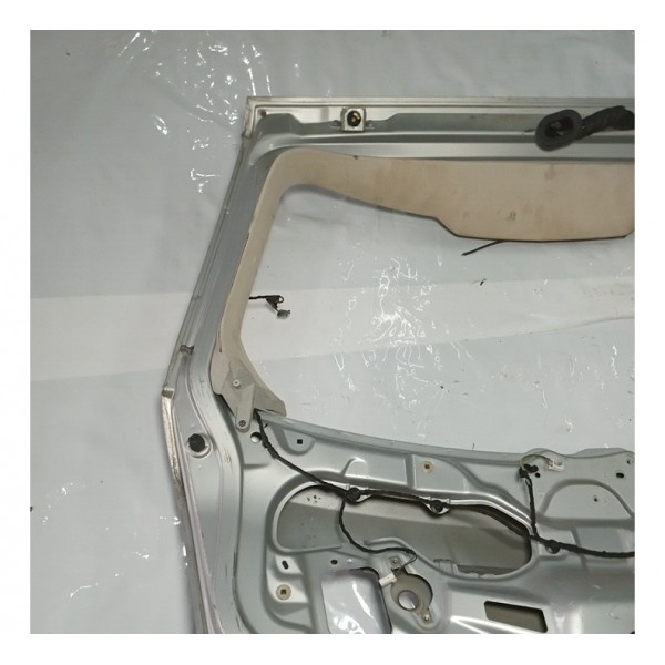 Tampa Traseira Fiat Stilo Sem Vidro 2005 Com Detalhes Usado Cinza