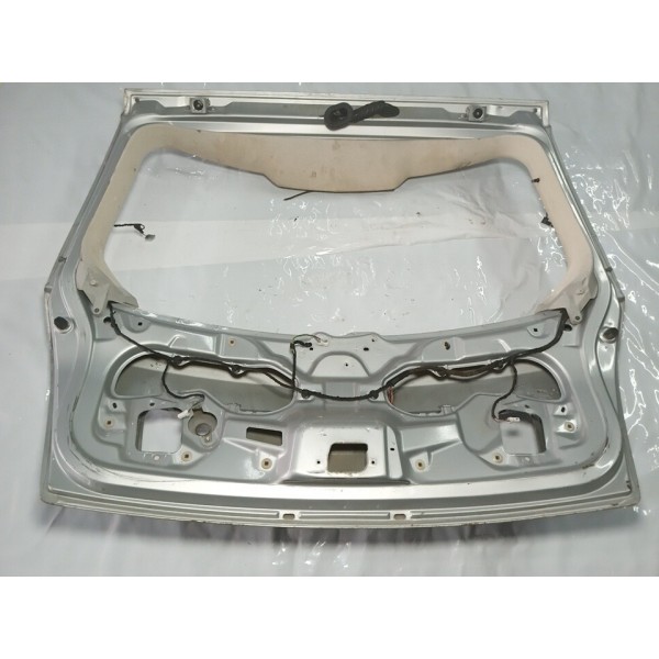 Tampa Traseira Fiat Stilo Sem Vidro 2005 Com Detalhes Usado Cinza