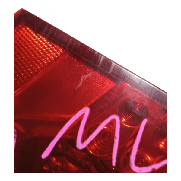 Lanterna Tampa Lado Esquerdo Kia Cerato 2010 Esquerdo/motorista Vermelho