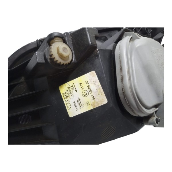 Farol Lado Direito Ford Fiesta Courier 2000 Direito