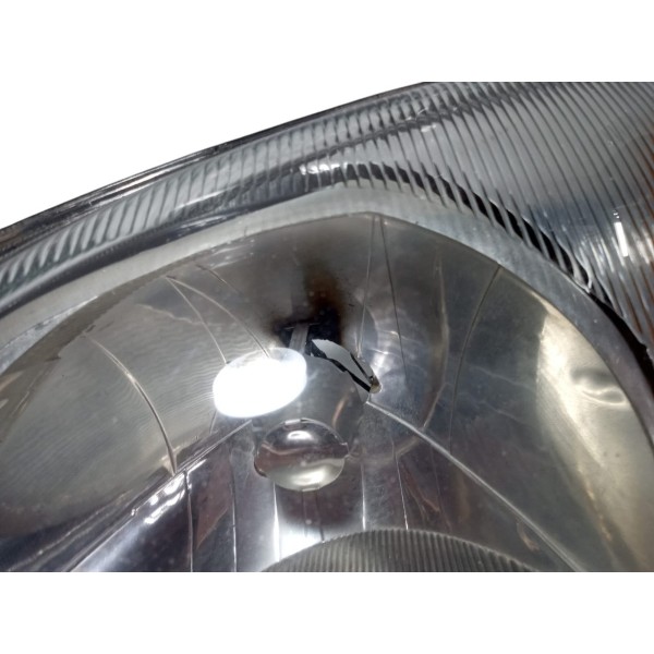 Farol Esquerdo Ford Courier 2000 Recuperado Com Detalhe Esquerdo