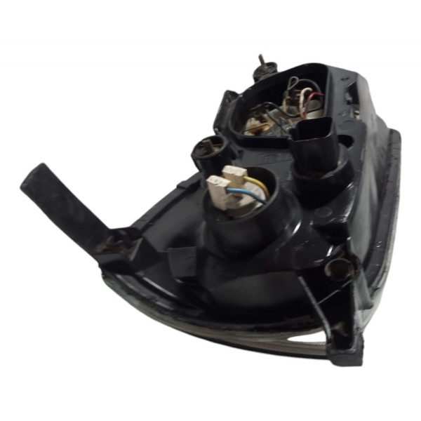 Farol Esquerdo Ford Courier 2000 Recuperado Com Detalhe Esquerdo