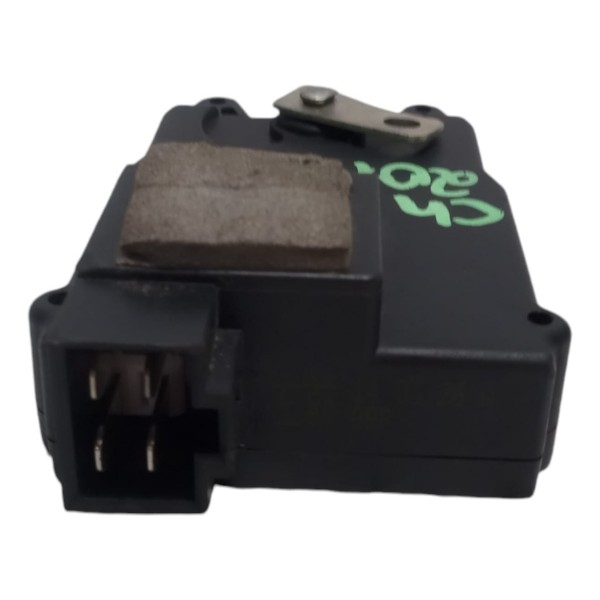 Trava Da Fechadura Porta Dianteira Esquerda Chery Qq 2014