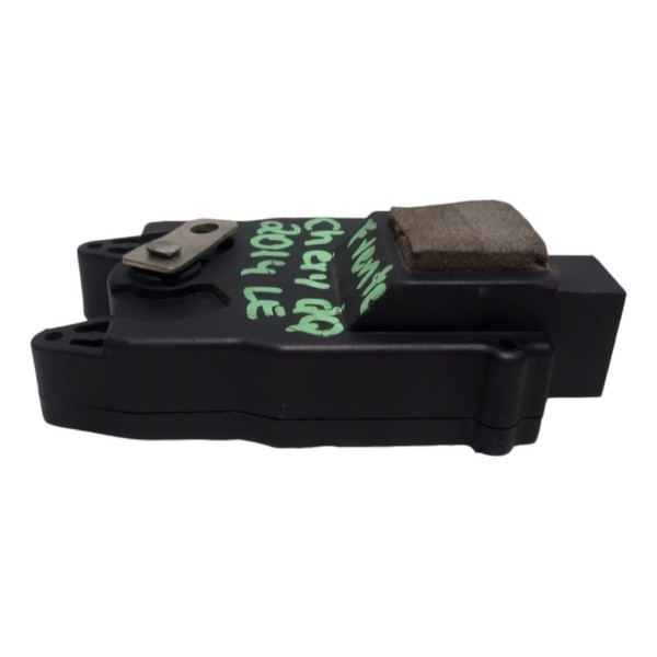 Trava Da Fechadura Porta Dianteira Esquerda Chery Qq 2014