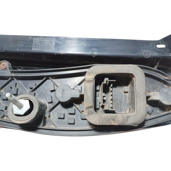 Lanterna Traseira Lado Direito Fiat Doblo 2008 Esquerdo/motorista Vermelho