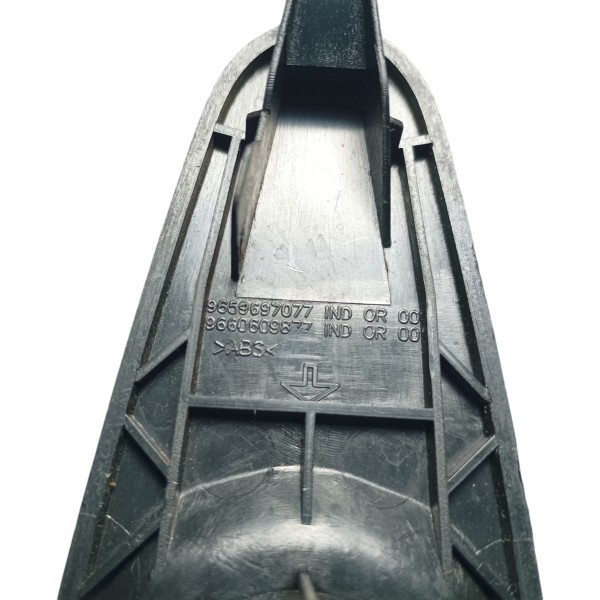 Moldura C/ Botão Vidro Dianteiro Direito C4 Pallas 2010