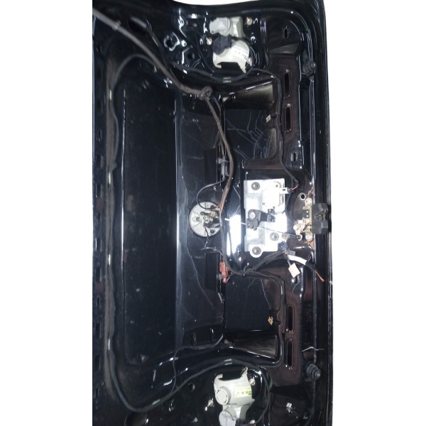 Tampa Traseira Vw Polo Sedan Completa 2003 A 2005 Usada