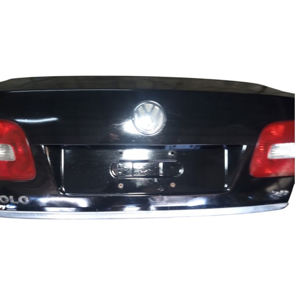 Tampa Traseira Vw Polo Sedan Completa 2003 A 2005 Usada
