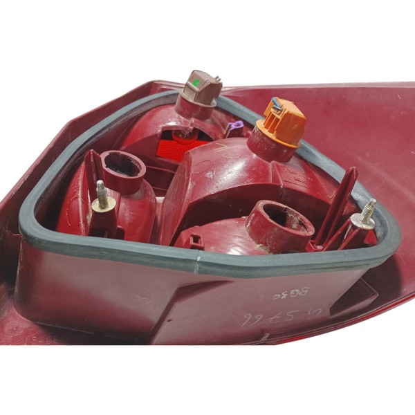 Lanterna Traseira Lado Esquerdo Ford Fiesta Sedam 2002 Esquerdo/motorista Vermelho