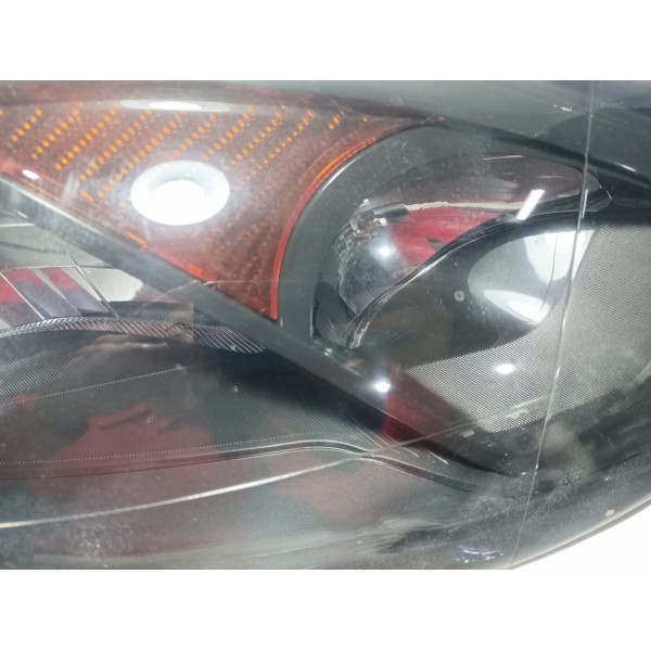 Farol Lado Direito Máscara Negra Ford Fiesta 2011 Recuperado