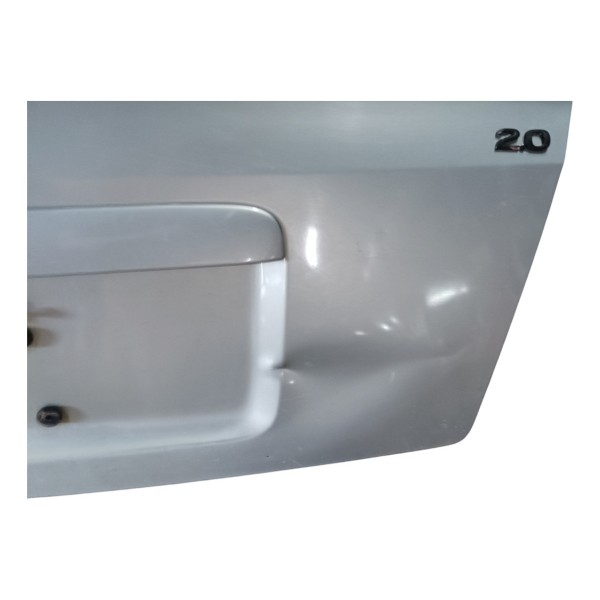 Tampa Traseira Astra 99 Com Aerofólio Usado